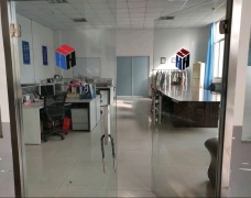 港閘區(qū)廠房出租，靠近南通理工學院，一棟3層，有電梯