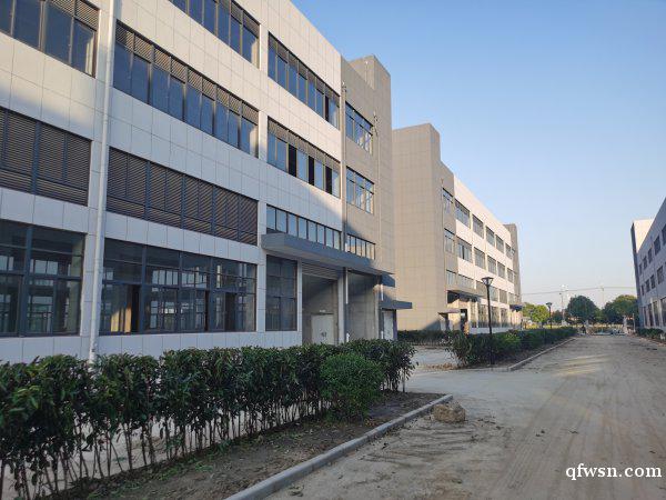 單層獨門獨院廠房出售 送大院子 交通配套齊全 單層獨門獨院廠房出售 送大院子 交通配套齊全